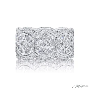 Round Cut Diamond Ring in Platinum
