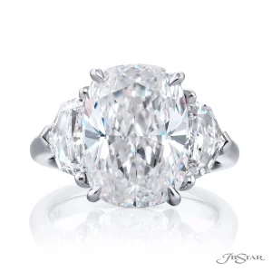 8.03 Ct Cushion Cut Diamond Ring in Platinum