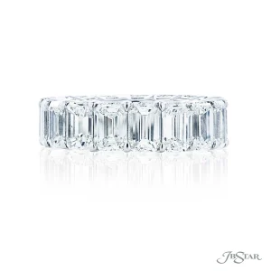 Emerald Cut Diamond Ring in Platinum