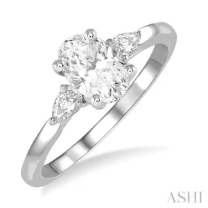 Oval Shape Diamond Engagement Ring