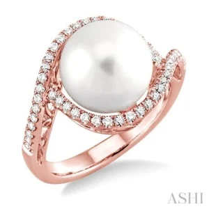 Pearl & Halo Diamond Ring